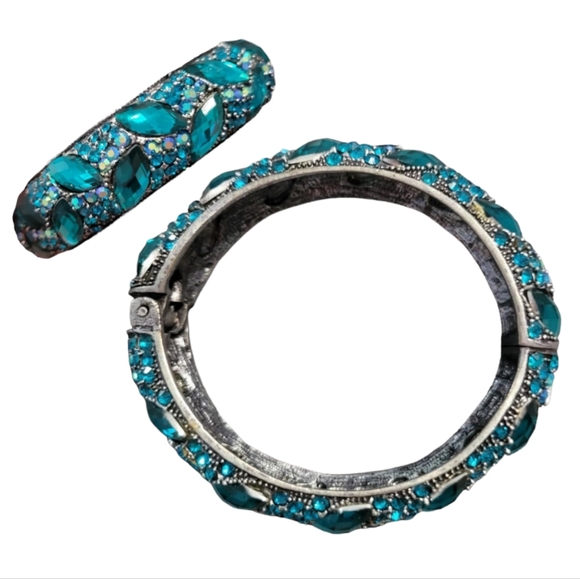 Jewelry - Teal Statement Bracelet